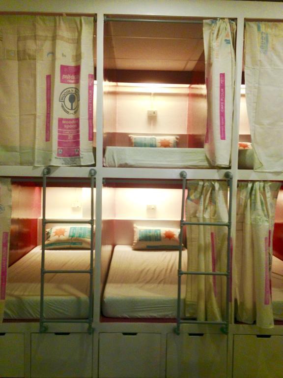 Moon Fools Hostel Panglao Esterno foto